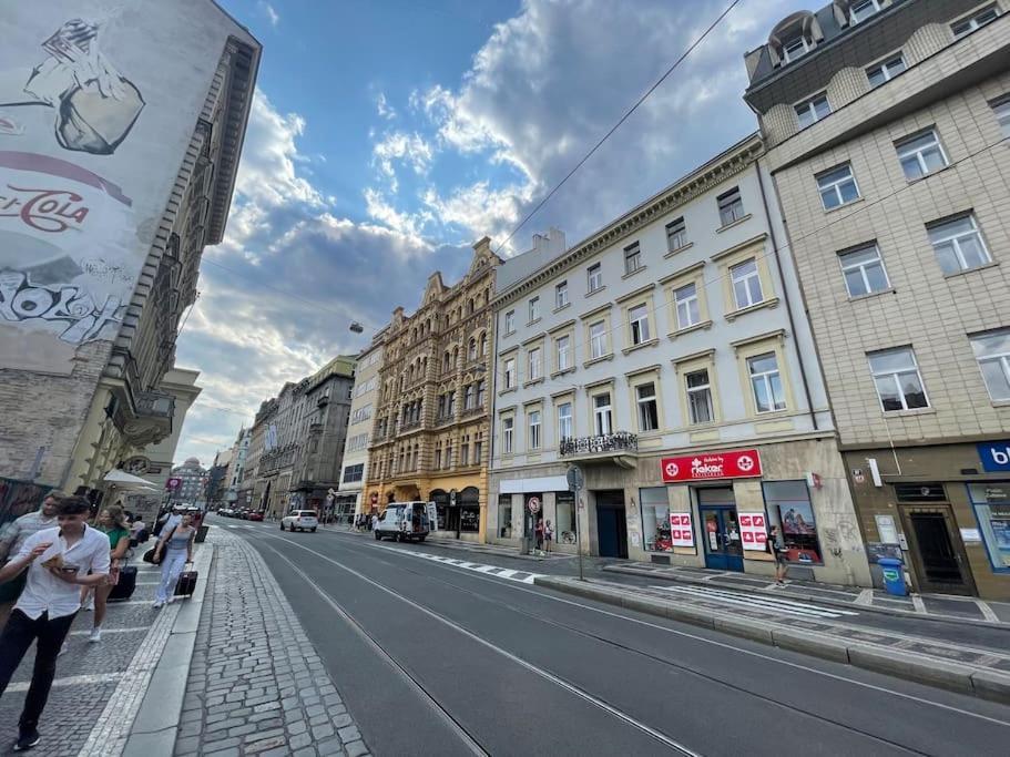Contemporary Jindrisska Apartment Praga Exterior foto