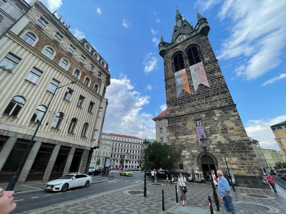 Contemporary Jindrisska Apartment Praga Exterior foto