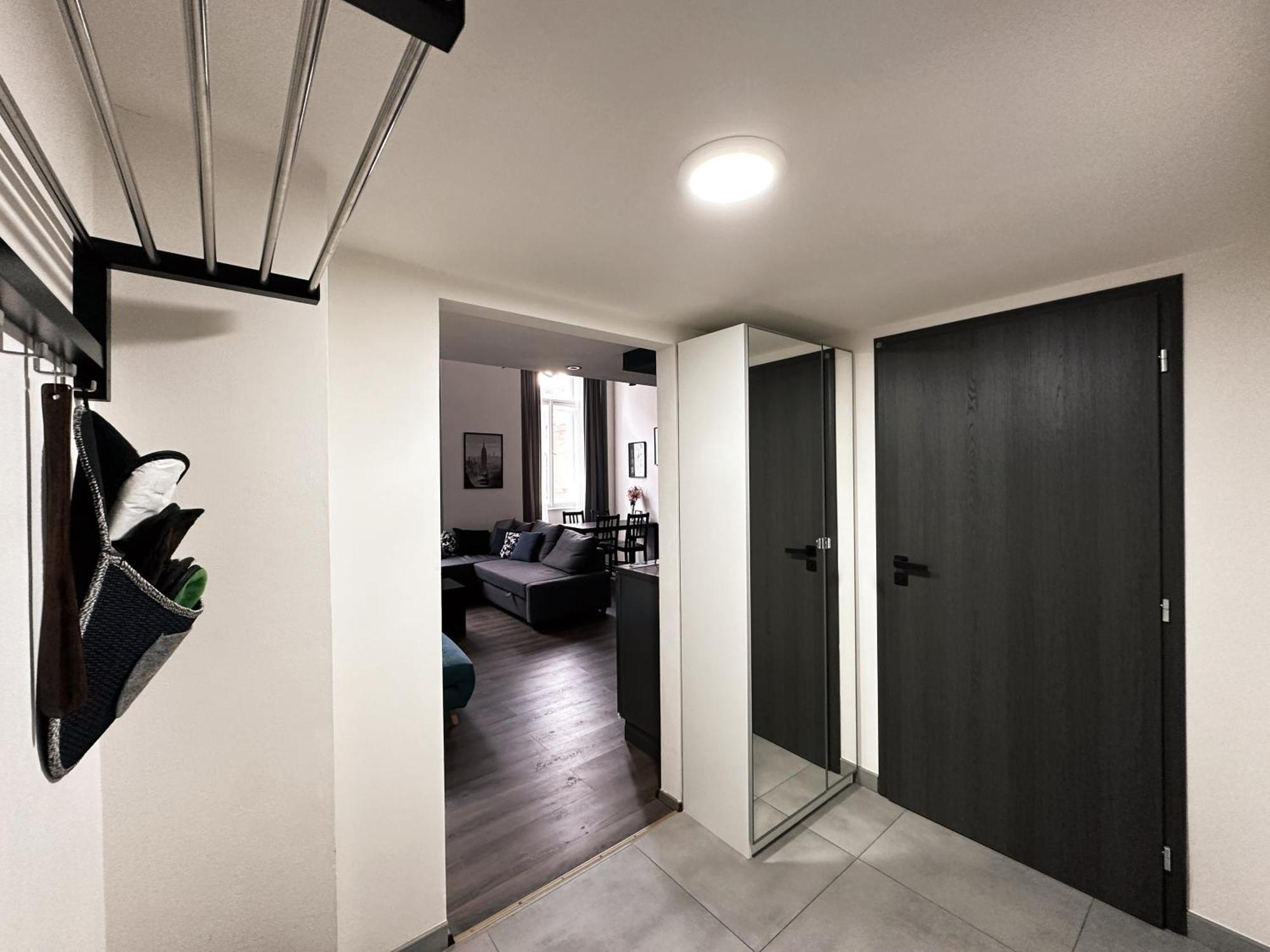 Contemporary Jindrisska Apartment Praga Exterior foto