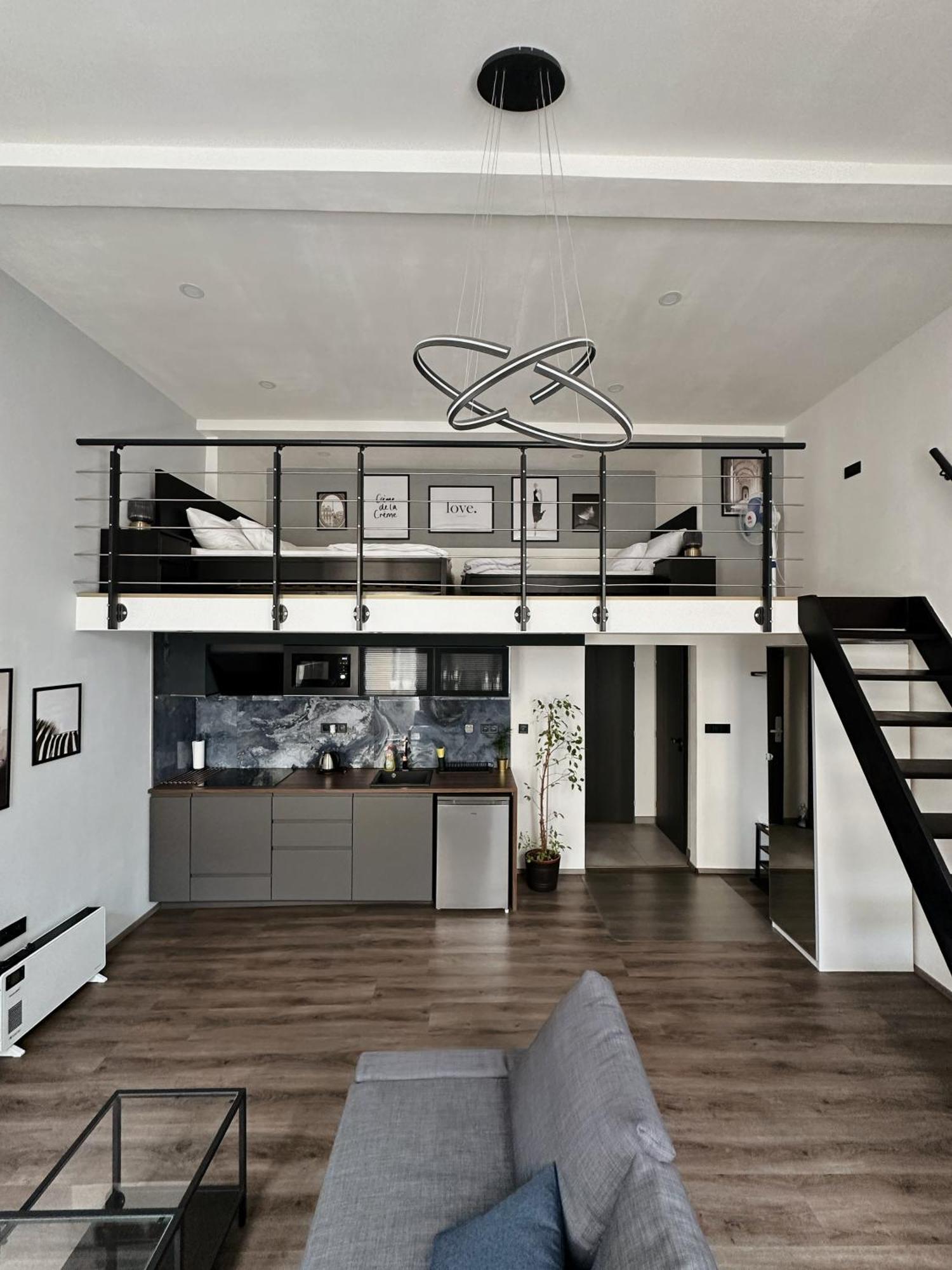 Contemporary Jindrisska Apartment Praga Exterior foto